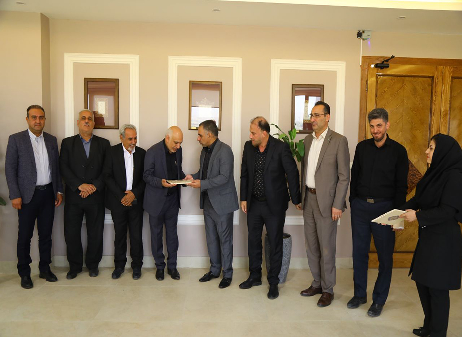 تقدیر هیات رئیسه اتاق بازرگانی قزوین از حسن تعامل اداره کل امورمالیاتی استان قزوین بافعالان بخش خصوصی