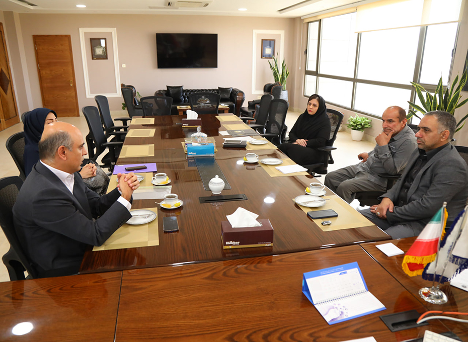 انعقادتفاهم نامه همکاری  مشترک اتاق بازرگانی،صنایع،معادن وکشاورزی قزوین ودانشگاه جامع علمی کاربردی استان قزوین