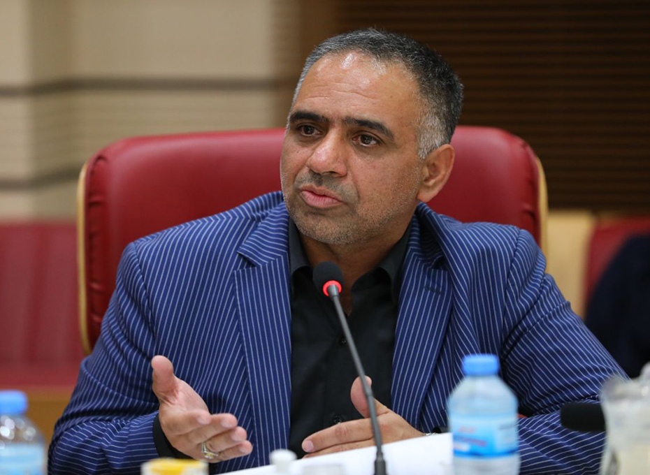 عصرپنجشنبه 27مردادماه باحضور آقایان دکترکوشش،تبار معاون هماهنگی اموراقتصادی و توسعه منطقه ای وزیر کشور،دکتراعلایی استاندارقزوین، مهندس عبدیان رئیس اتاق بازرگاني قزوین، دکترسیاهکالی نماینده  مردم قزوین در مجلس شورای اسلامی و مدیران ارشد اقتصادی استان ،نود ودومین جلسه شورای گفت و گوی استان تشکیل شد.عکس کمکی شماره6