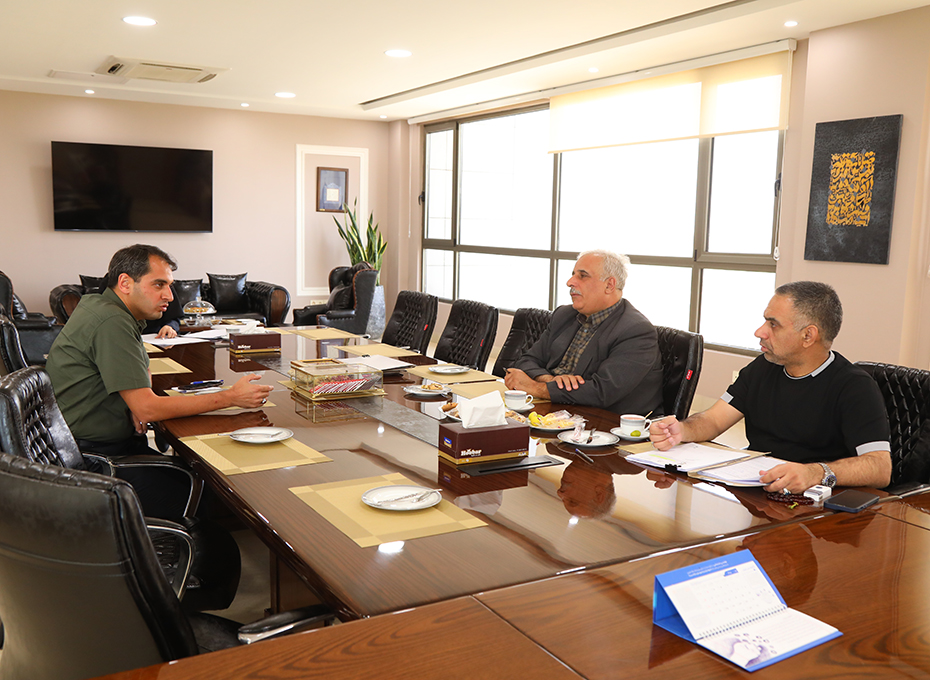 صبح شنبه28مردادماه  ،جلسه تخصصی کمیسیون صدور کارت بازرگانی پارلمان بخش خصوصی استان   به ریاست آقای مهندس عبدیان رئیس اتاق بازرگانی قزوین و با حضور آقای  آهنگریان نائب رئیس  اتاق قزوین برگزارشد.