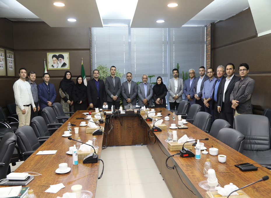 بعد از ظهریکشنبه نهم مهرماه ريال طی نشستی درسازمان نظام مهندسی ساختمان استان،تفاهم نامه همکاری های متقابل و مشترک دونهادموثر بخش خصوصی درعرصه های تجارت و تولید و  همچنین عمران و ساختمان به امضای روسای اتاق بازرگانی و سازمان نظام مهندسی رسید.عکس کمکی شماره2