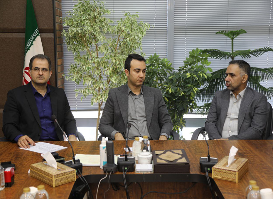 بعد از ظهریکشنبه نهم مهرماه ريال طی نشستی درسازمان نظام مهندسی ساختمان استان،تفاهم نامه همکاری های متقابل و مشترک دونهادموثر بخش خصوصی درعرصه های تجارت و تولید و  همچنین عمران و ساختمان به امضای روسای اتاق بازرگانی و سازمان نظام مهندسی رسید.عکس کمکی شماره3