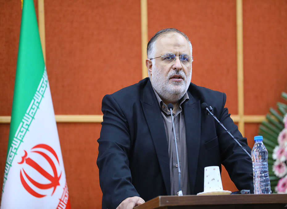 در مراسم تجلیل ازصادرکنندگان استان قزوین درسال 1401 ازسه صادرکننده نمونه ملی ازاستان قزوین،۳۴صادرکننده نمونه استانی ۲پیشکسوت حوزه صنعت و کشاورزی و ۵ مدیر اقتصادی استان تجلیل به عمل آمد.عکس کمکی شماره2