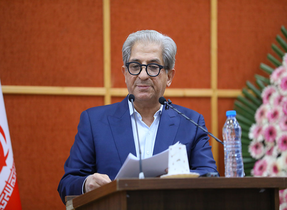 در مراسم تجلیل ازصادرکنندگان استان قزوین درسال 1401 ازسه صادرکننده نمونه ملی ازاستان قزوین،۳۴صادرکننده نمونه استانی ۲پیشکسوت حوزه صنعت و کشاورزی و ۵ مدیر اقتصادی استان تجلیل به عمل آمد.عکس کمکی شماره7