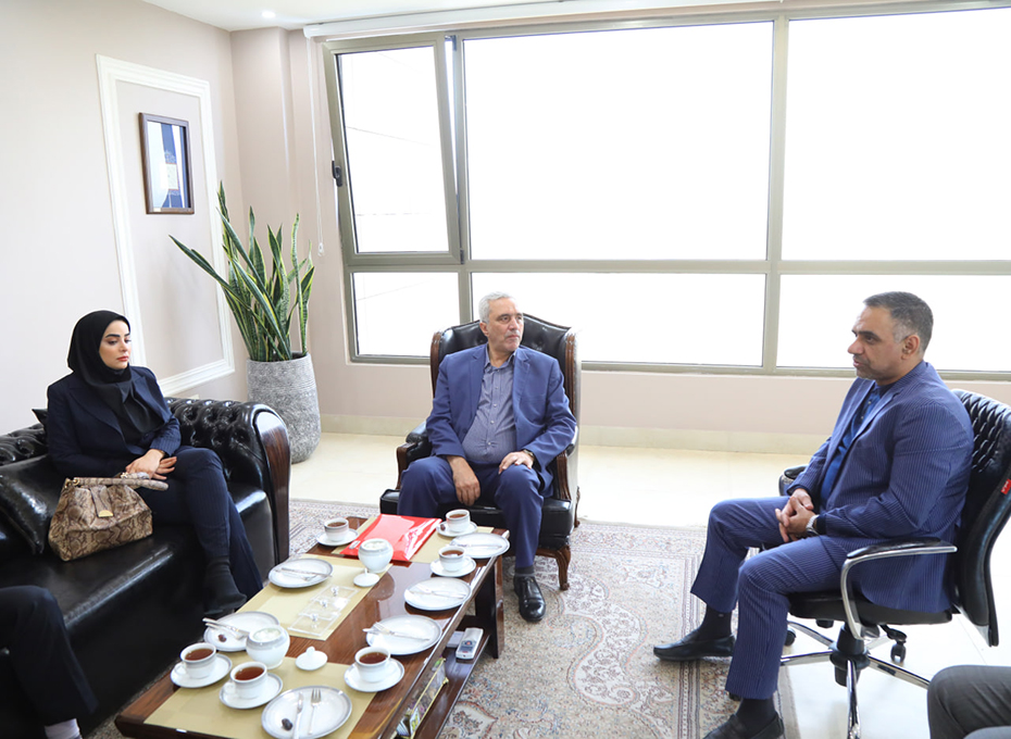 دیدارپرفسورمیرمحمدصادقی بارئیس و مدیران اتاق بازرگانی قزوین                                                                            