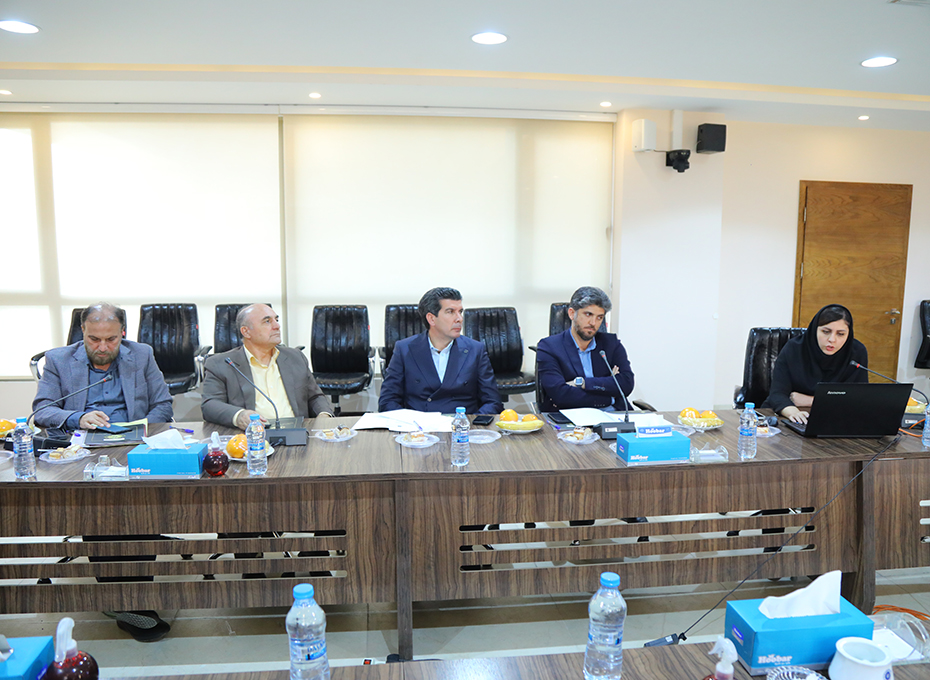 هفتمین جلسه ماهانه هیات نمایندگان دورششم اتاق بازرگانی ،صنایع،معادن وکشاورزی  قزوین ،درسالن سرای بازرگان(طبقه ششم)پارلمان بخش خصوصی استان تشکیل شد.عکس کمکی شماره2