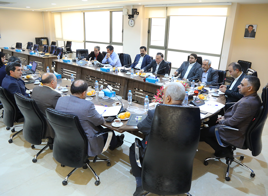 هفتمین جلسه ماهانه هیات نمایندگان دورششم اتاق بازرگانی ،صنایع،معادن وکشاورزی  قزوین ،درسالن سرای بازرگان(طبقه ششم)پارلمان بخش خصوصی استان تشکیل شد.عکس کمکی شماره4