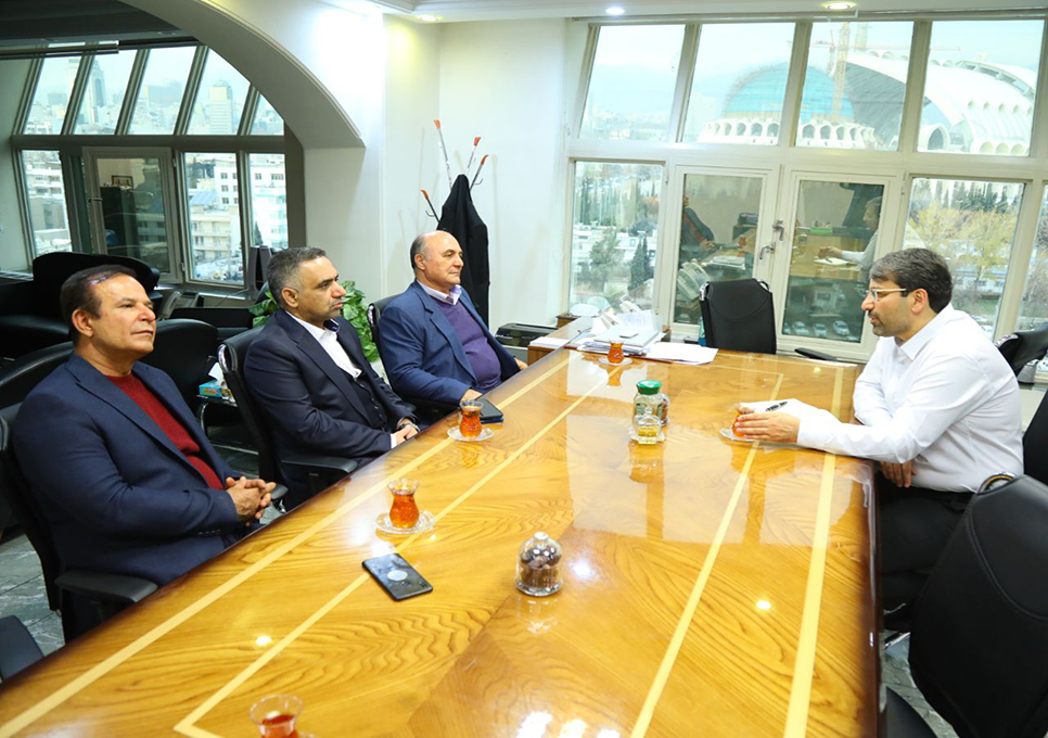 🔶طی دی ماه جاری  باحضوردراستان قزوین ،بافعالان اقتصادی استان دیدارخواهم کرد 🔶نگاه گمرک ایران به پایانه صادراتی شمس آذر،یک نگاه ویژه و توسعه محوراستعکس کمکی شماره1