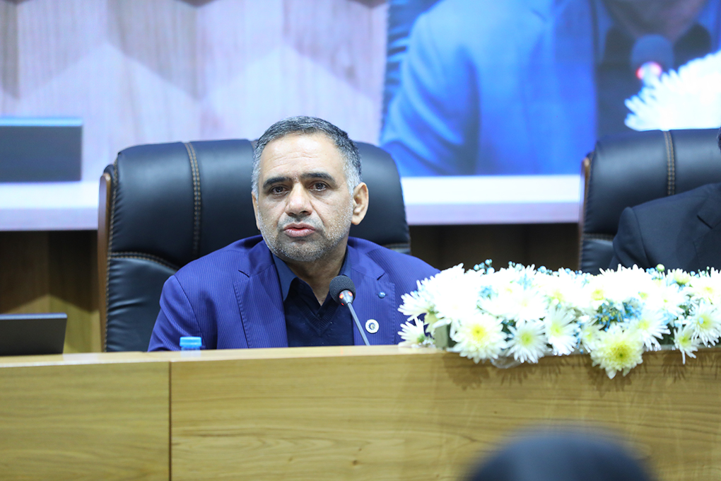 مهندس عبدیان درنشست دیدارفعالان اقتصادی استان قزوین با ریاست  کل گمرک کشور:* *ازمردم  شریف استان قزوین وفعالان محترم بخش خصوصی دعوت می کنم درانتخابات دوازهمین دوره مجلس شورای اسلامی،مشارکتی پرشور وتاثیرگذارداشته باشند