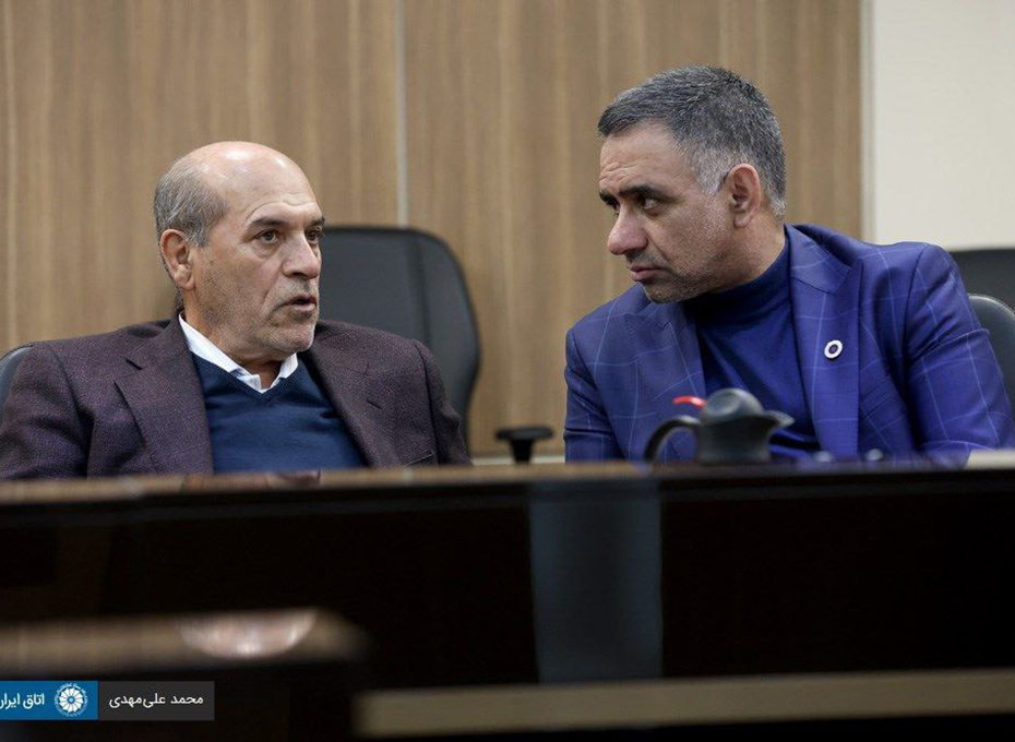 صبح یکشنبه  و پیش از برگزاری نهمین نشست از دوره دهم هیات نمایندگان اتاق ایران، نشست روسای اتاق‌های سراسر کشور ایران با رئیس و هیات رئیسه اتاق ایران برگزار شد. عکس کمکی شماره3