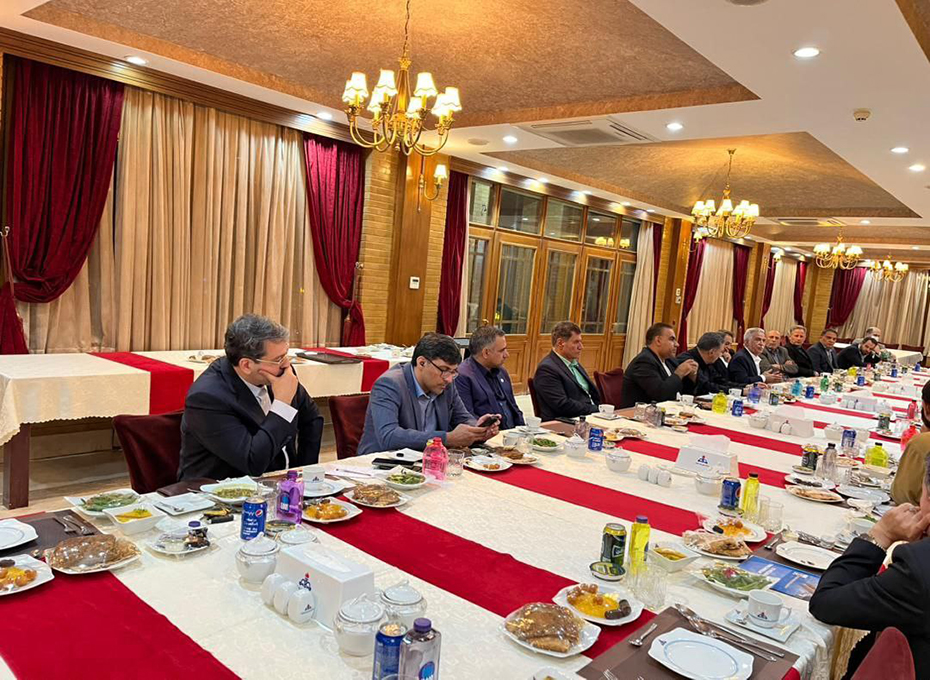 باحضورمهندس عبدیان رئیس اتاق بازرگانی قزوین صورت گرفت؛ نشست سه جانبه مدیران اقتصادی دولت،نمایندگان مجلس و هیات رئیسه اتاق های بازرگانی کشور
