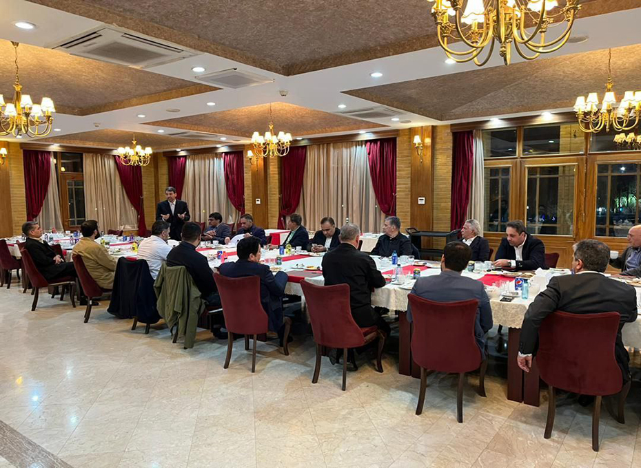 باحضورمهندس عبدیان رئیس اتاق بازرگانی قزوین صورت گرفت؛ نشست سه جانبه مدیران اقتصادی دولت،نمایندگان مجلس و هیات رئیسه اتاق های بازرگانی کشور