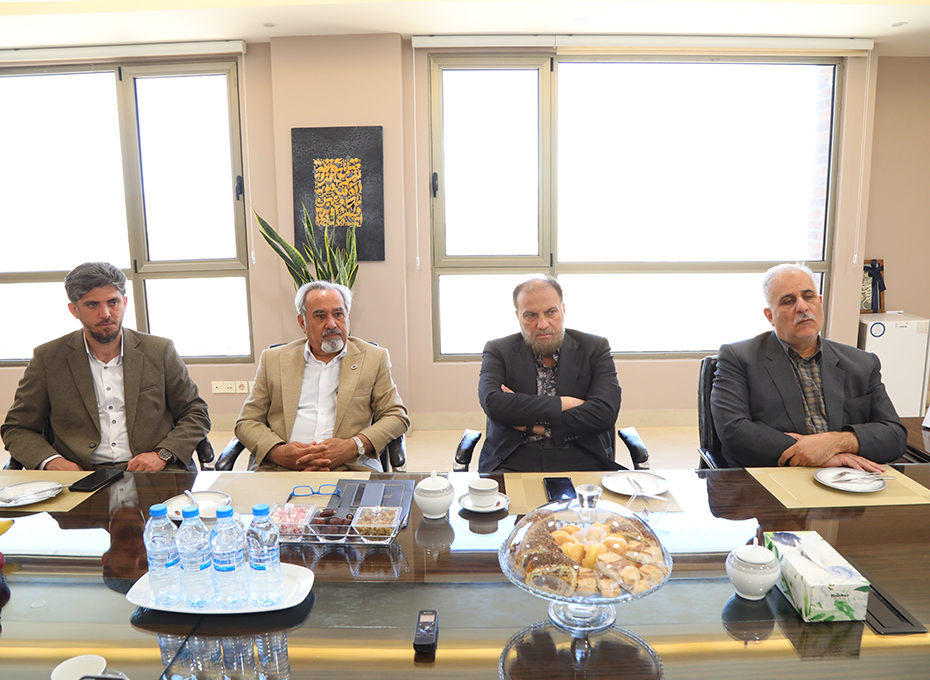 جلسه دوم هیات رئیسه اتاق بازرگانی، صنایع، معادن وکشاورزی قزوین به ریاست مهندس عبدیان و باحضوراعضای هیات رئیسه و مدیران اجرایی اتاق برگزارشد. عکس کمکی شماره2