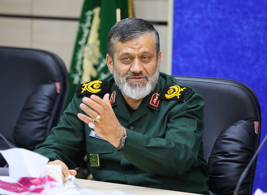  دردومین روز ازپاسخ مقتدرانه سپاه پاسداران انقلاب اسلامی به رژیم صهیونیستی ،نشست رئیس اتاق بازرگانی وفعالان اقتصادی استان بافرماندهی سپاه صاحب الامر(عج)استان قزوین  برگزارشد.عکس کمکی شماره6