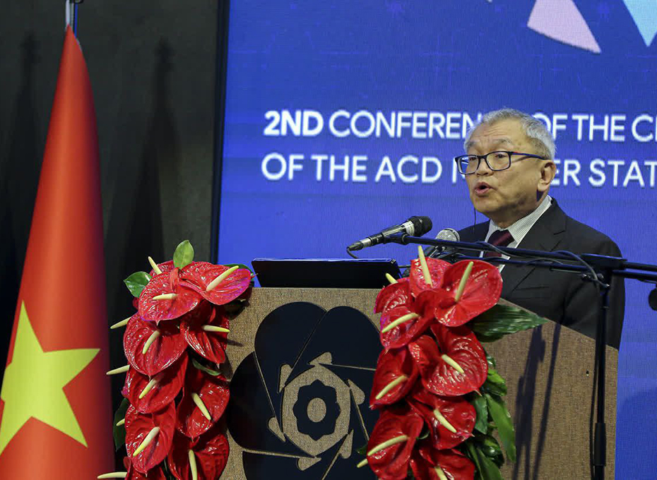 باحضورمهندس عبدیان رئیس اتاق بازرگانی قزوین و روسا و نمایندگان اتاق‌های بازرگانی کشورهای آسیایی و اتاق‌های بازرگانی* 🔷 دومین اجلاس اتاق‌های بازرگانی عضو مجمع گفتگوی همکاری آسیا دراصفهان برگزارشدعکس کمکی شماره3