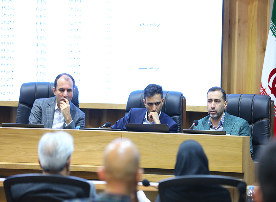 اتاق بازرگانی قزوین با همکاری شرکت توزیع نیروی برق استان قزوین برگزار کرد؛ هم اندیشی چالش های تامین برق صنایع و راهکارهای تامین برق مطمئن و اقتصادی
