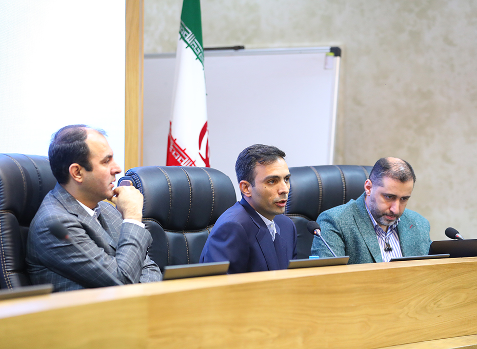 اتاق بازرگانی قزوین با همکاری شرکت توزیع نیروی برق استان قزوین برگزار کرد؛ هم اندیشی چالش های تامین برق صنایع و راهکارهای تامین برق مطمئن و اقتصادی