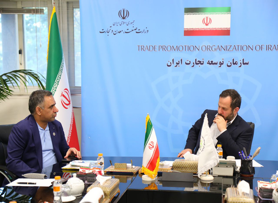 دیدارهیات رئیسه وهیات نمایندگان اتاق بازرگانی قزوین وهیات مدیره اتحادیه صادرکنندگان استان  بارئیس سازمان توسعه تجارت ایران                                           