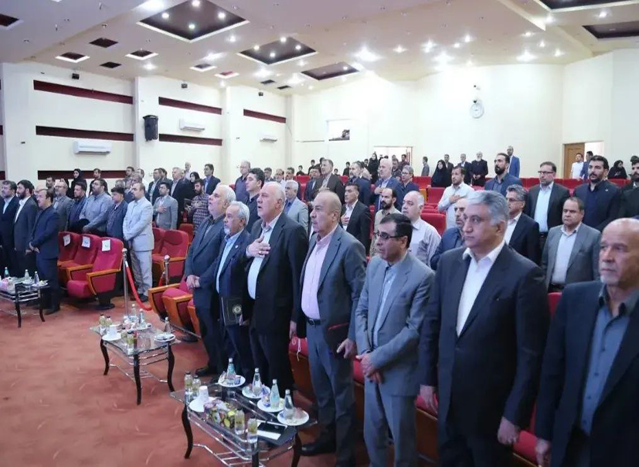 باحضوراعضای هیات رئیسه اتاق بازرگانی قزوین همایش بسیج تجار اتاق های بازرگانی و اصناف سراسر کشور برگزار شد