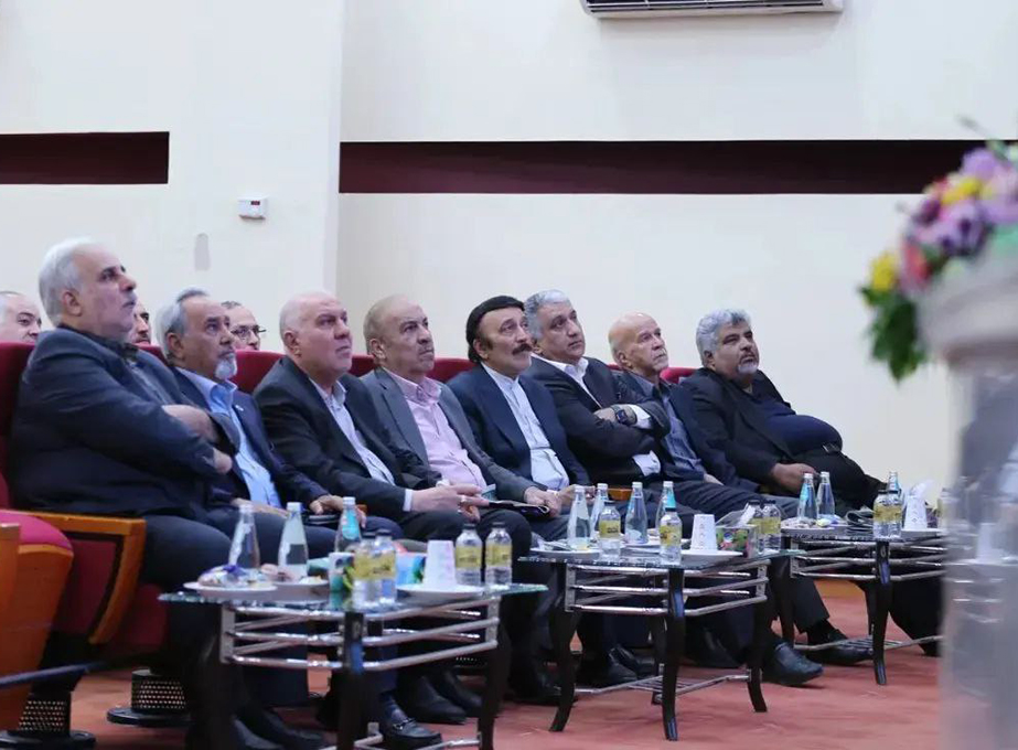 باحضوراعضای هیات رئیسه اتاق بازرگانی قزوین همایش بسیج تجار اتاق های بازرگانی و اصناف سراسر کشور برگزار شد