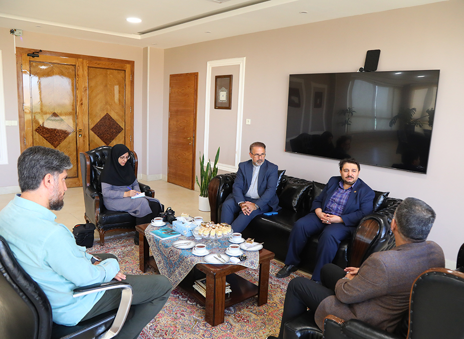 دیدارمدیر عامل شرکت مخابرات استان باریاست اتاق بازرگانی قزوین عکس کمکی شماره1