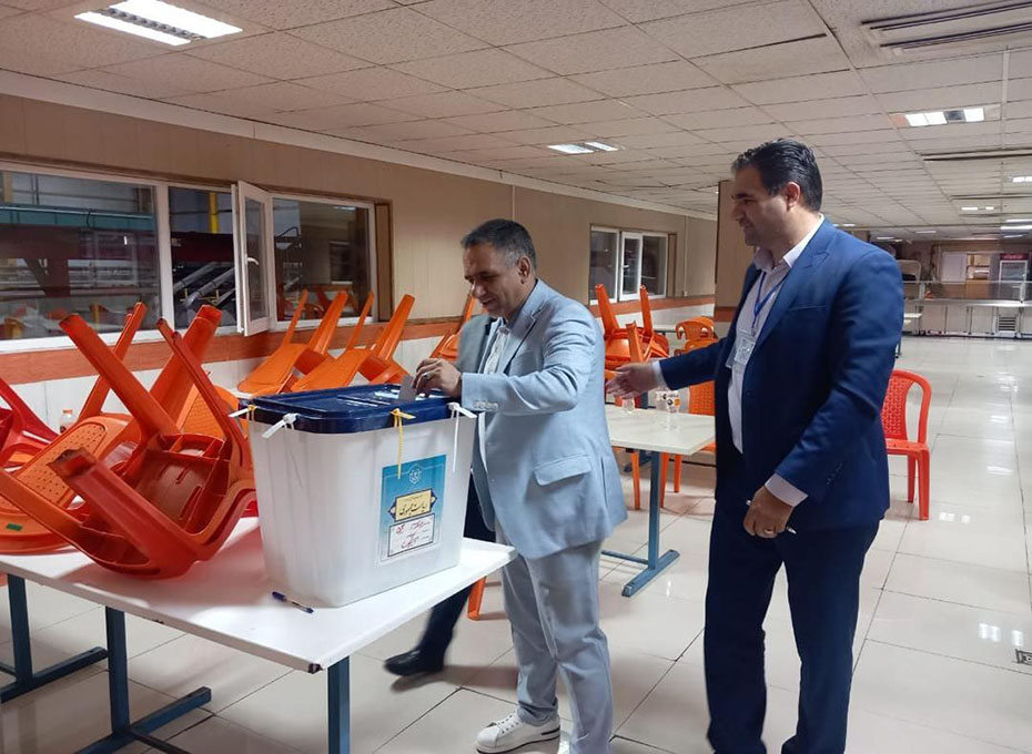 حضور رئیس و هیات رئیسه  اتاق بازرگانی، صنایع، معادن وکشاورزی قزوین درچهاردهمین دوره  انتخابات ریاست جمهوری اسلامی
