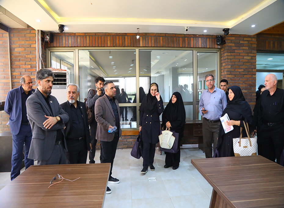 نشست خبری اهالی رسانه های استان بامهندس عبدیان رئیس اتاق بازرگانی،صنایع؛معادن وکشاورزی قزوین 