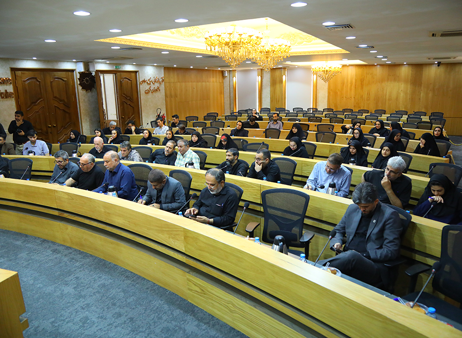 نشست خبری اهالی رسانه های استان بامهندس عبدیان رئیس اتاق بازرگانی،صنایع؛معادن وکشاورزی قزوین 