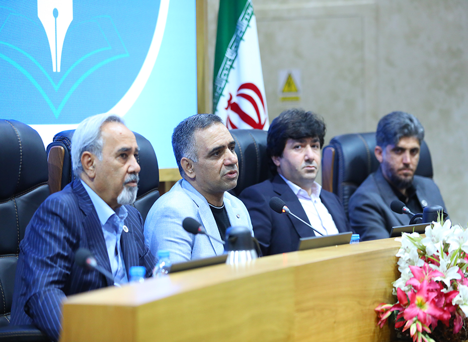 موفقیت سالهای اخیر اتاق بازرگانی قزوین مدیون یک گروه همراه، کاربلد، توانمند و متخصص استعکس کمکی شماره1