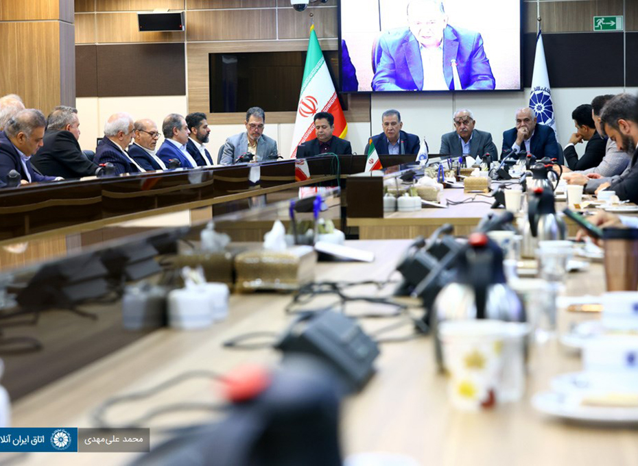 صمد حسن‌زاده در نشست شورای روسای اتاق‌های سراسر کشور اعلام کرد مطالبات شرکت‌های ایرانی از دولت عراق تعیین تکلیف می‌شود