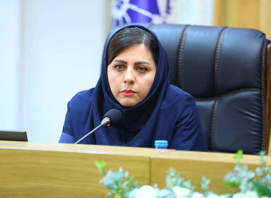 تاکید مهندس عبدیان  رئیس پارلمان بخش خصوصی استان بر حسن برخورد باارباب رجوع وذینفعان، شناخت دقیق ازجایگاه اتاق و شناسایی صحیح مشکلات فعالان اقتصادی و کوشابودن دررفع آنها ازسوی کارکنان  اتاق بازرگانی  قزوین عکس کمکی شماره4