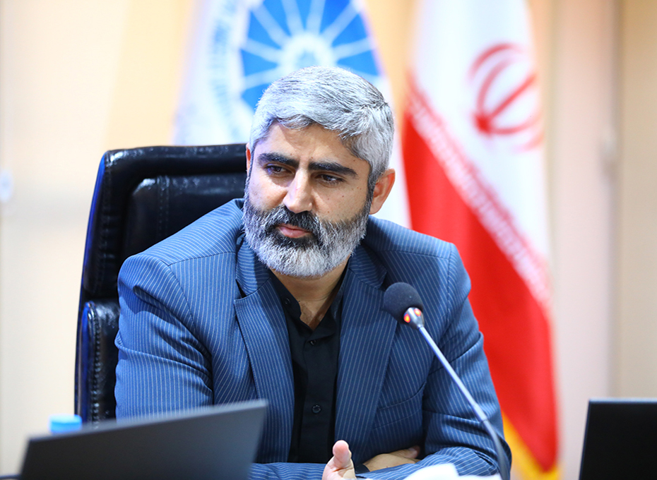 جلسه هیات مدیره انجمن كشمش استان قزوین به ریاست دکتر امیر عادل طاهرخاني و با حضور آقایان بيگدلي نماينده مردم تاكستان در مجلس شوراي اسلامي ،مهندس عبديان رئیس اتاق بازرگانی قزوین برگزار  شد.عکس کمکی شماره4