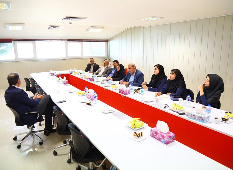 بازدید های ادواری رئیس اتاق بازرگانی قزوین ازواحدهای تولیدی استان