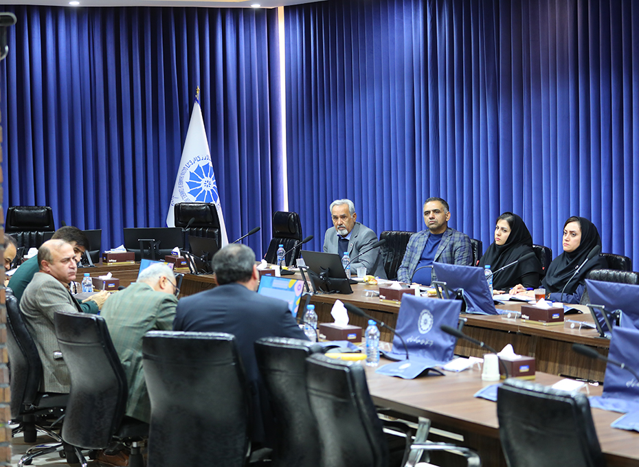 معرفی گروه ارزیابان درسه حوزه تامین اجتماعی،کار و امورمالیاتی درپارلمان بخش خصوصی استان  عکس کمکی شماره2