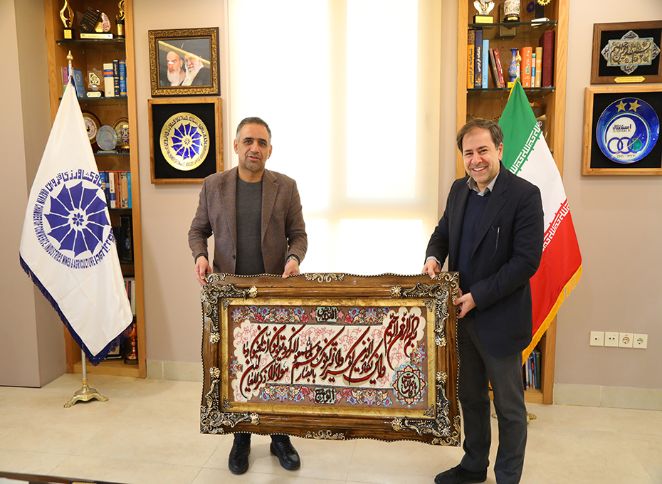 نخستین جلسه هیات مدیره انجمن گردشگری استان قزوین با دستور جلسه انتخاب هیات رییسه این انجمن تازه تاسیس بخش خصوصی استان برگزار شد.