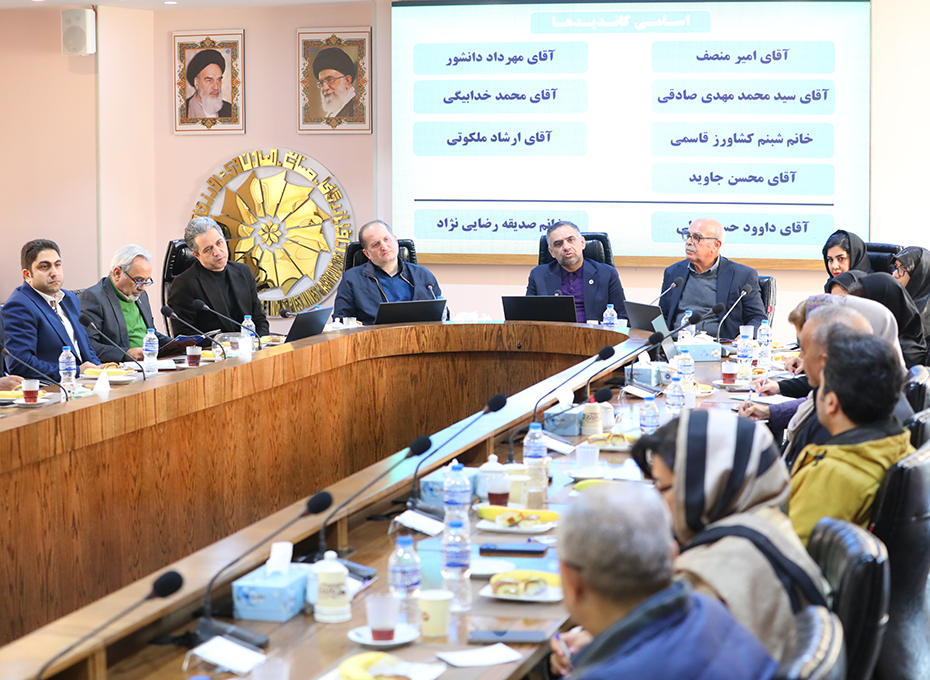 نخستین جلسه هیات مدیره انجمن گردشگری استان قزوین با دستور جلسه انتخاب هیات رییسه این انجمن تازه تاسیس بخش خصوصی استان برگزار شد.