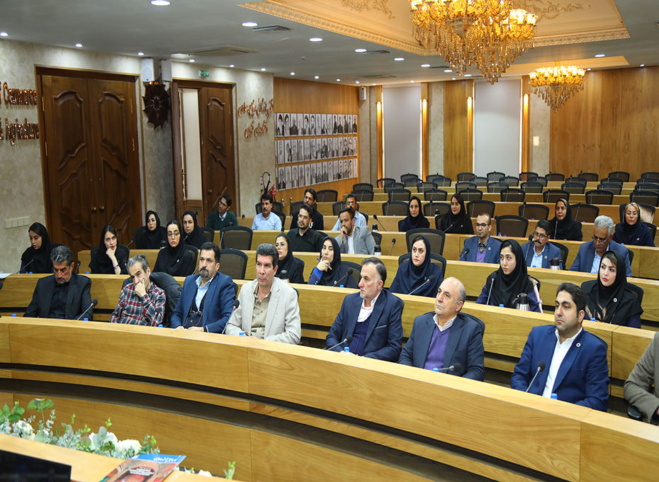 مهندس عبدیان در نهمین نشست هیات نمایندگان در سال جاری : نمایشگاه دائمی محصولات تولیدی و صادراتی و یک واحد صرافی مدرن در اتاق بازرگانی قزوین راه اندازی می شود.