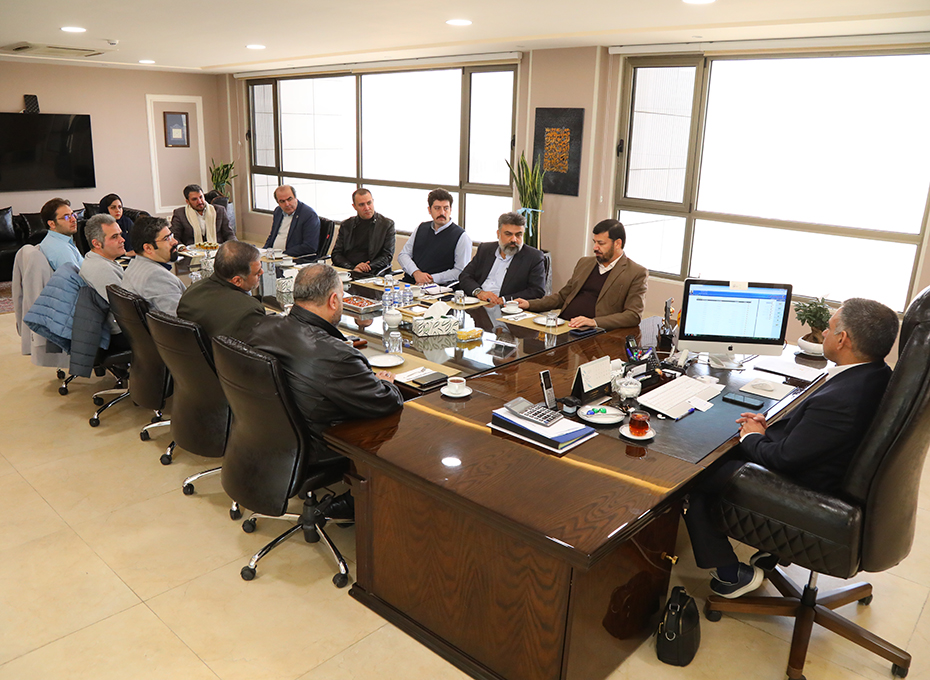 تمام امکانات اتاق بارزگانی دراختیارانجمنها وتشکلهای تخصصی قرارداردعکس کمکی شماره5