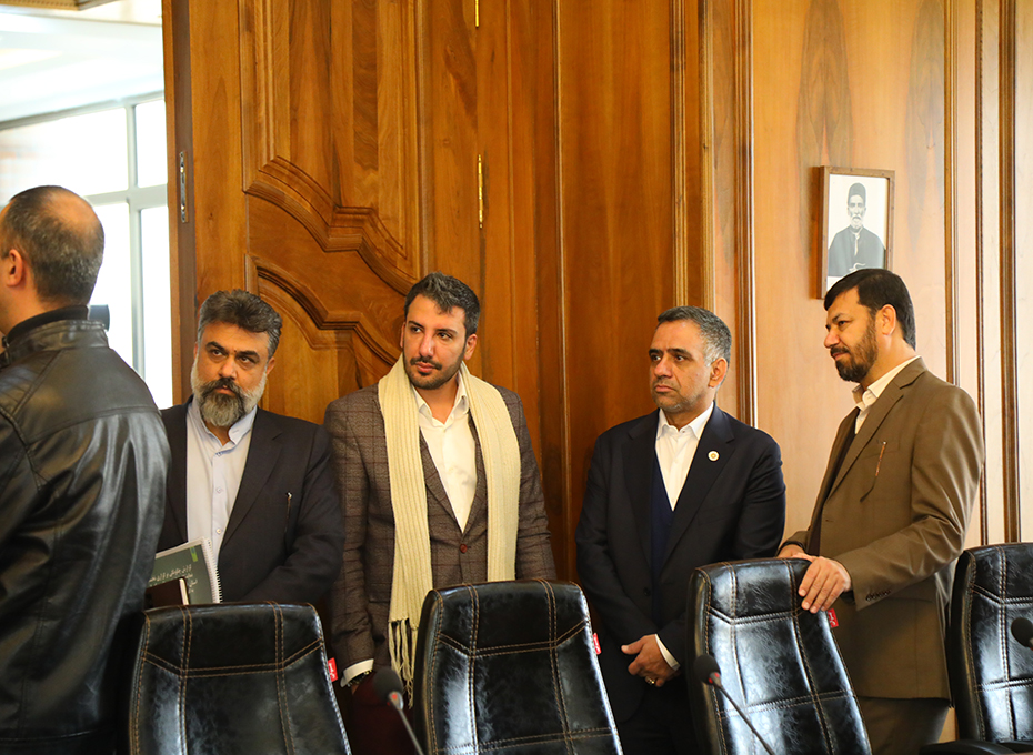 تمام امکانات اتاق بارزگانی دراختیارانجمنها وتشکلهای تخصصی قرارداردعکس کمکی شماره 10