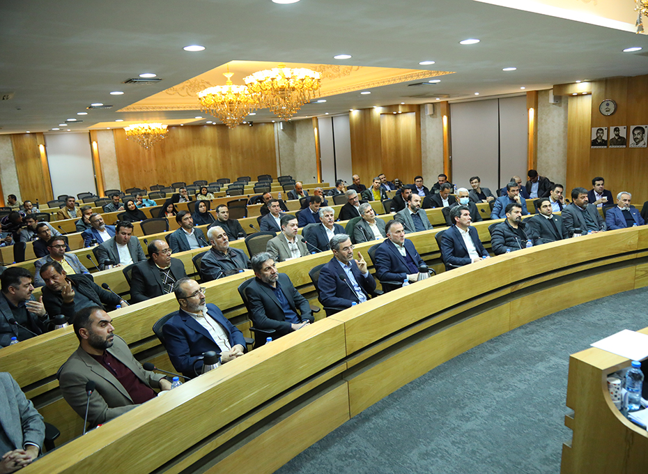 بیان صریح دغدغه های فعالان اقتصادی استان دردیداربادکترشیخ،معاون صنایع عمومی وزارت صنعت، معدن وتجارت کشور