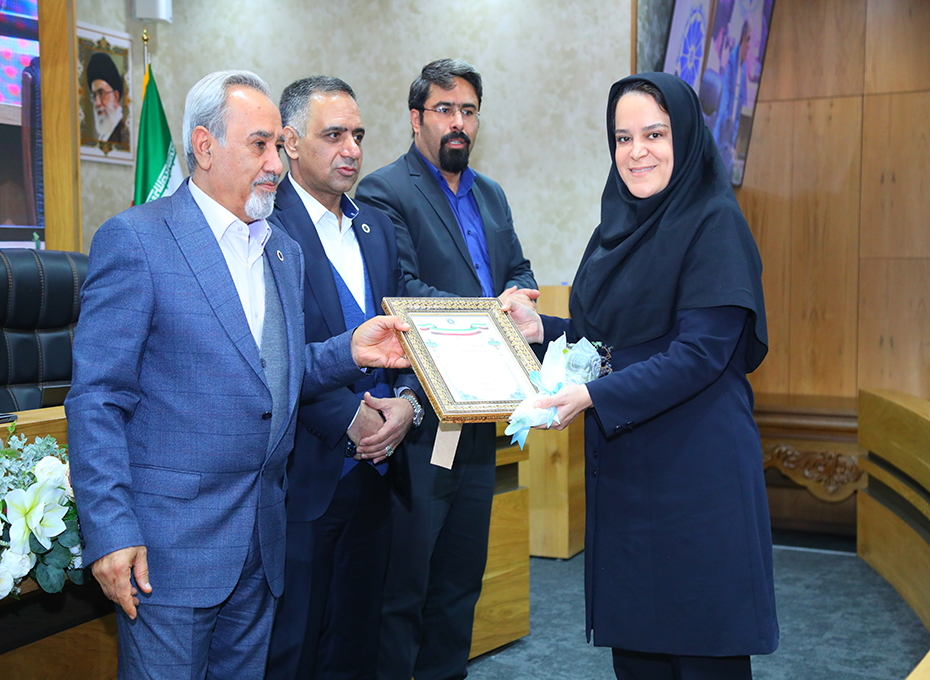 هشتمین نشست خبری رسانه های گروهی استان باریاست اتاق بازرگانی قزوین برگزارشد