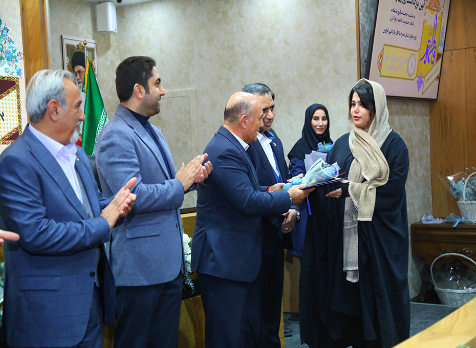  برگزاری آیین بزرگداشت روز زن ومقام مادر دراتاق بازرگانی قزوین