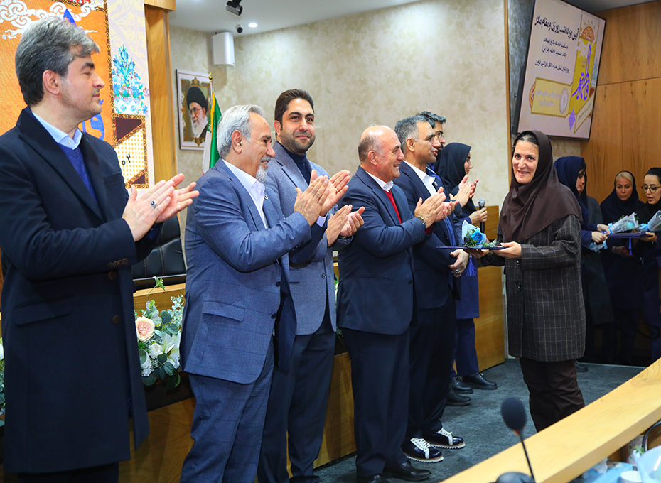 ادامه ی برگزاری آیین بزرگداشت روز زن ومقام مادر دراتاق بازرگانی قزوین