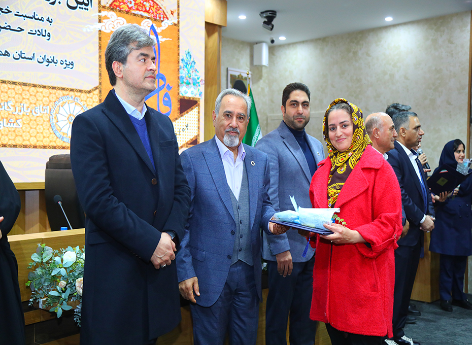 ادامه ی برگزاری آیین بزرگداشت روز زن ومقام مادر دراتاق بازرگانی قزوین