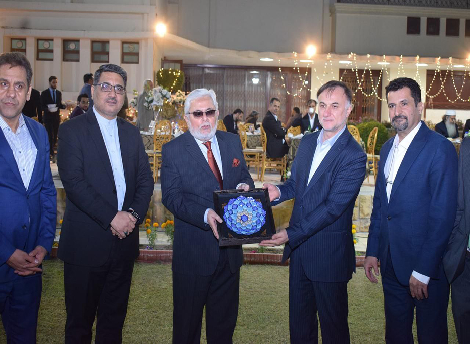 *«زبیر موتی والا» رئیس سازمان توسعه تجارت پاکستان : *ظرفیت تجارت ایران وپاکستان می تواند به ۲۰میلیارد دلار برسد