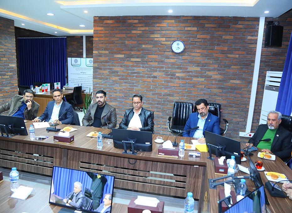 ،جلسه اعلام گزارش نهایی و جمع بندی سفر هیات تجاری اتاق بازرگانی قزوین به کشور پاکستان برگزارشدعکس کمکی شماره3