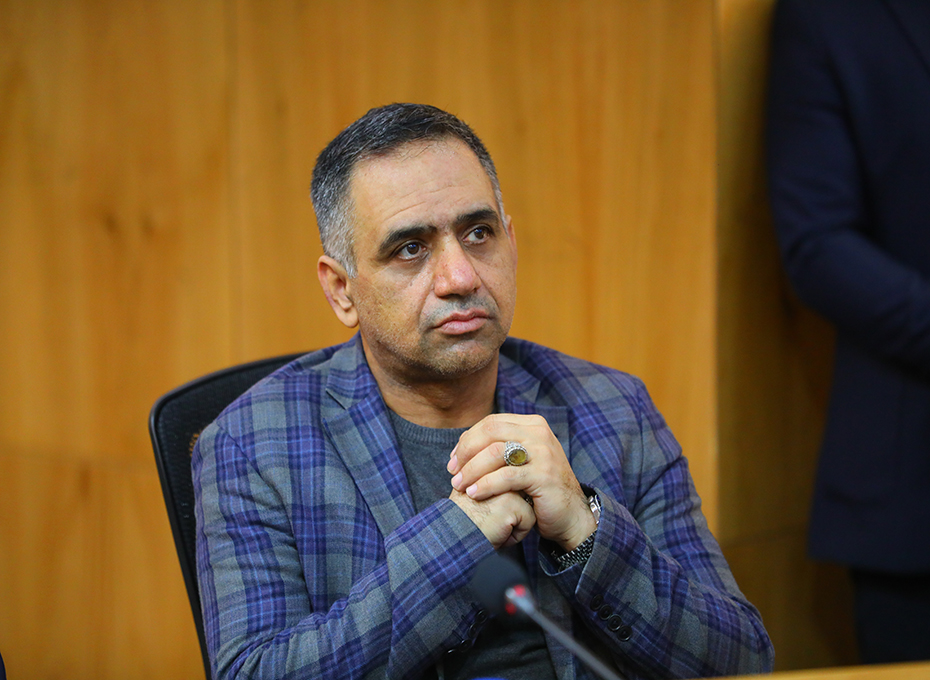 آئین بزرگداشت ولادت باسعادت حضرت امیر المومین  امام علی(ع)روزپدر و روزمرد دراتاق بازرگانی قزوین برگزارشد.عکس کمکی شماره3