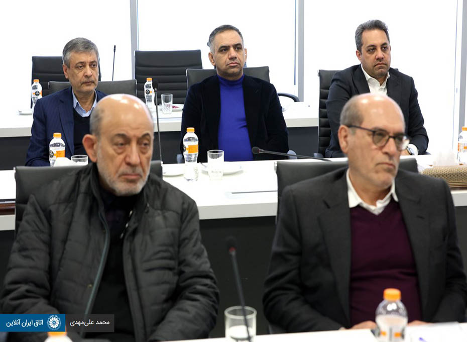 در نشست شورای روسای اتاق‌های سراسر کشور مطرح شد هیات نمایندگان اتاق ایران با هم‌گرایی به بهبود اقتصاد کشور کمک کنندعکس کمکی شماره1