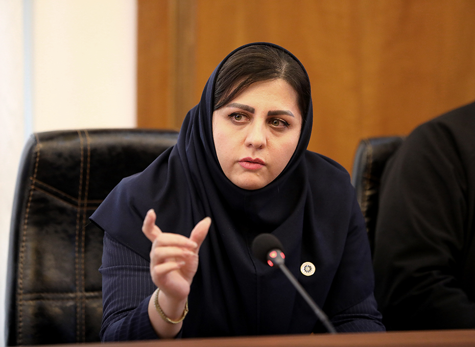 برگزاری جلسه مشترک کمیسیون تجارت و گمرک اتاق قزوین  و اتحاديه صادركنندگان استان  با حضور مسئولان و فعالان اقتصادی استان در اتاق بازرگاني قزوين عکس کمکی شماره8