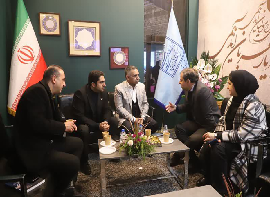 حضور رئیس اتاق بازرگانی قزوین و مدیران پارلمان بخش خصوصی استان در هجدهمین نمایشگاه بین المللی گردشگری تهران  و صنایع وابسته 